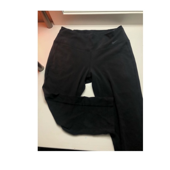 NIKE DRI-FIT 3/4 LEGGINGS!!! - Picture 1 of 4